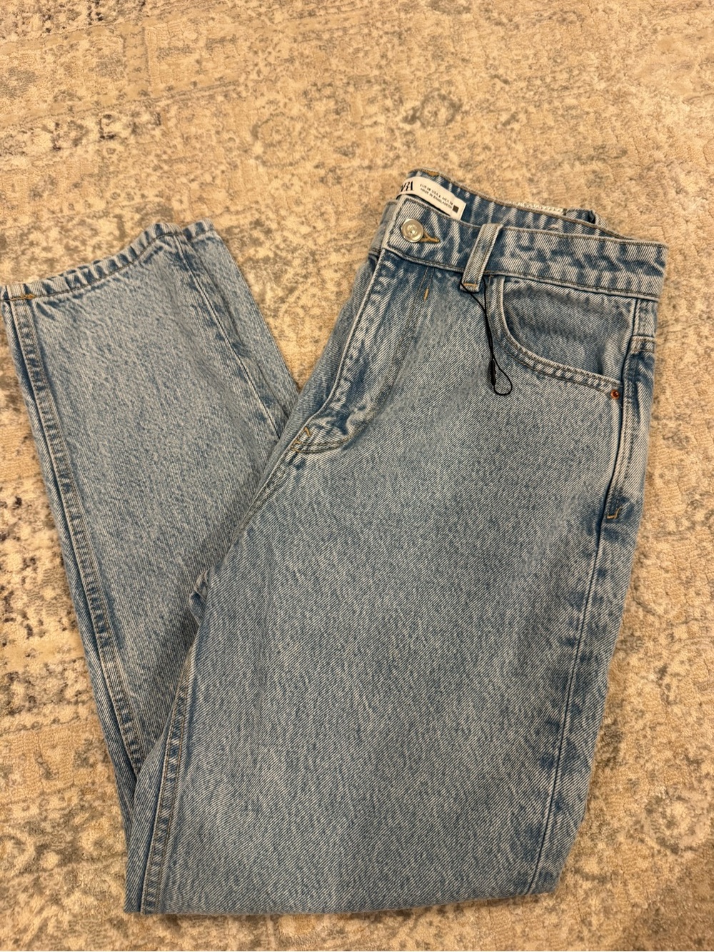 Zara Straight Leg Jeans size 6